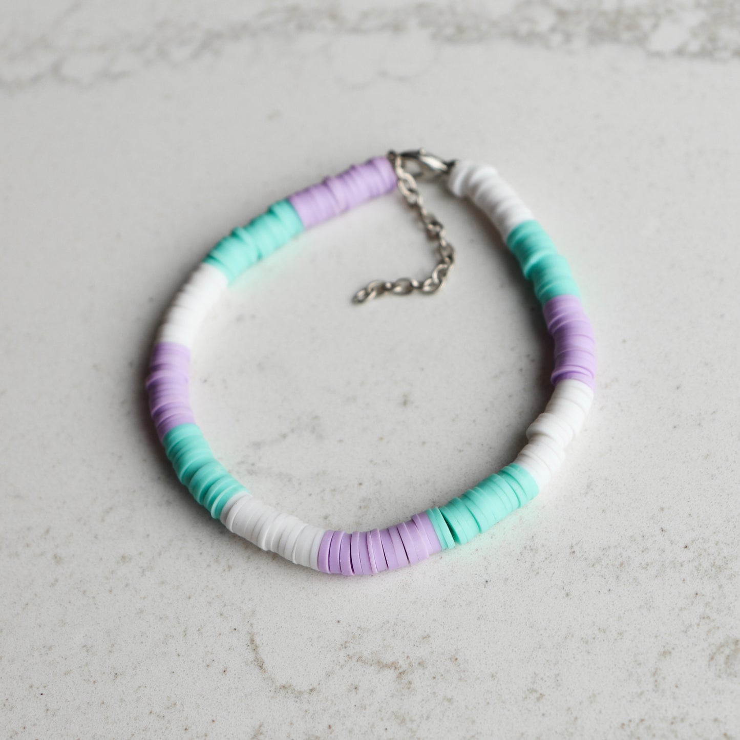 Bracelet de cheville lila