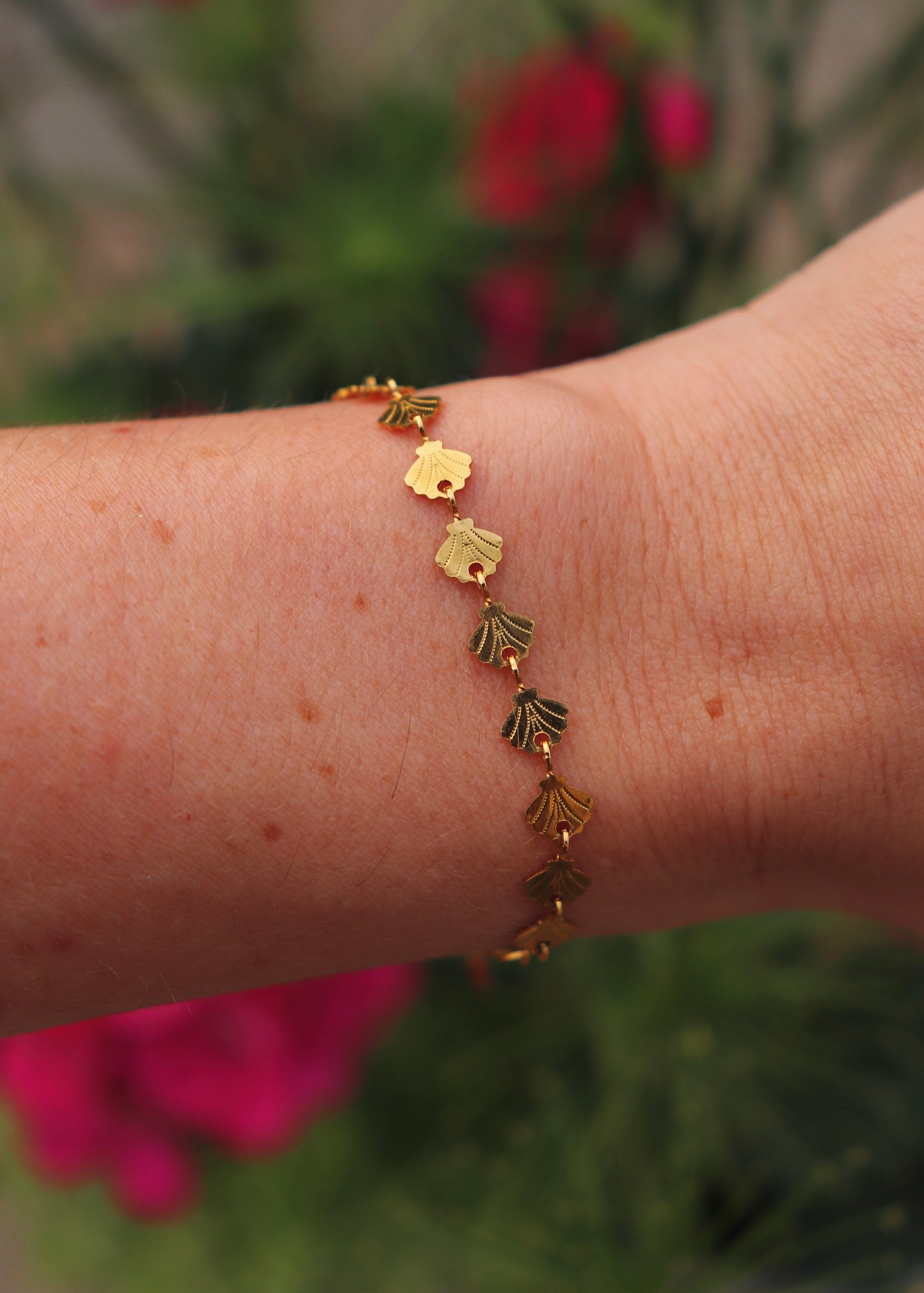Seashell Bracelet - Gold