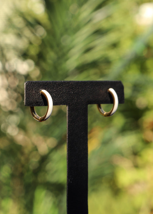 Boucle d'oreille anneaux blanches Mae