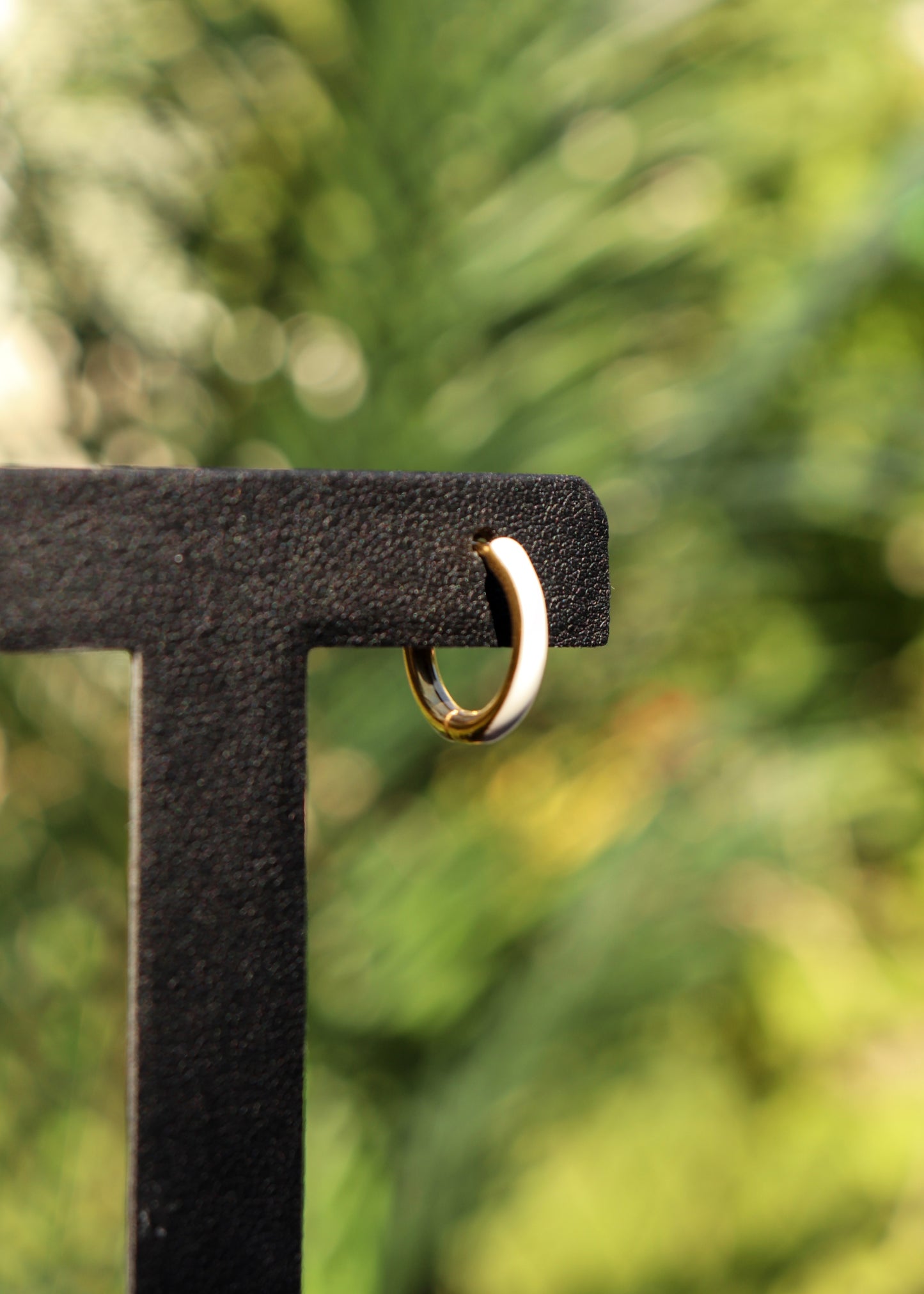 Boucle d'oreille anneaux blanches Mae