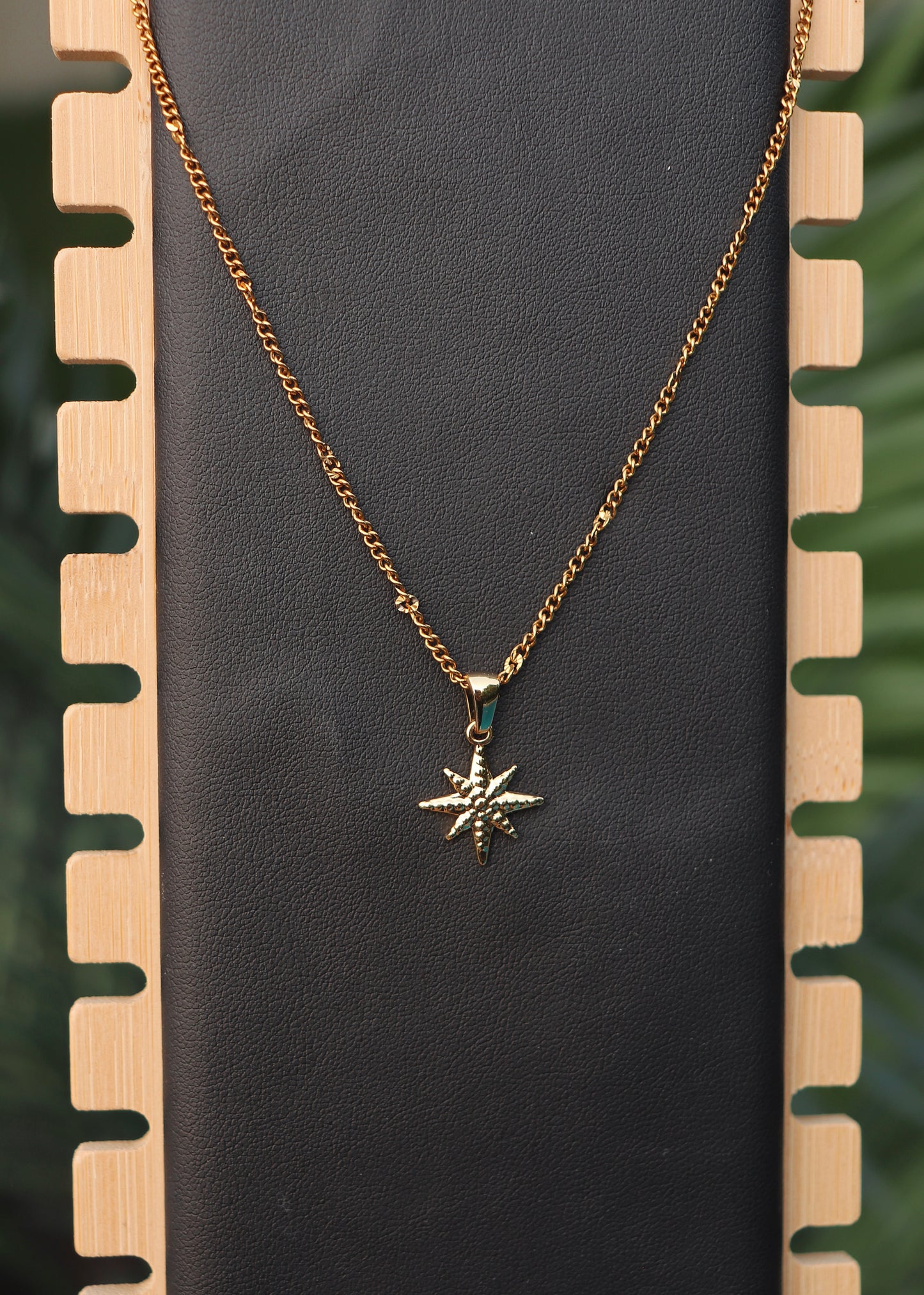 Sagrada Necklace - Gold