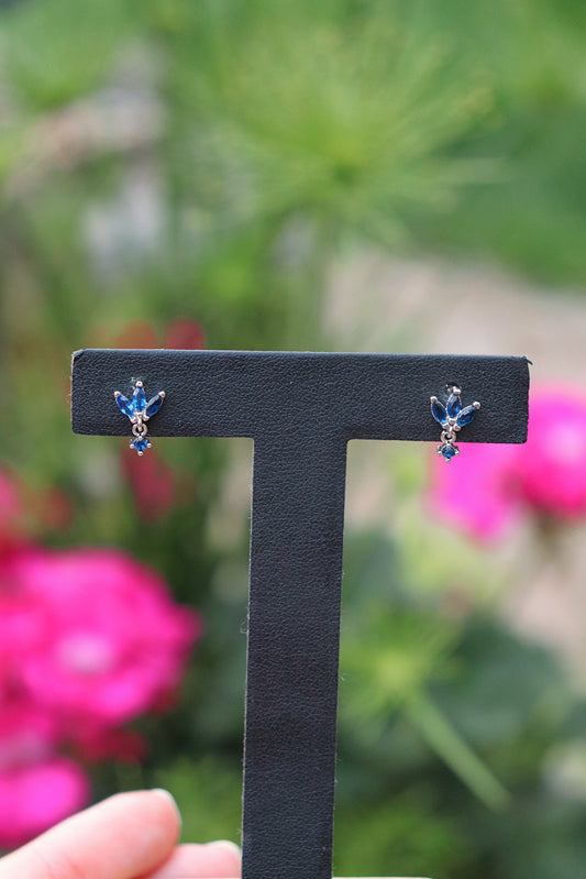 Azul Stud Earrings - Silver