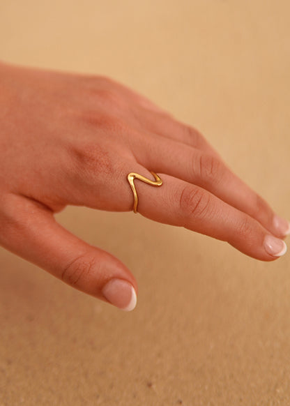 Wavy Ring - adjustable