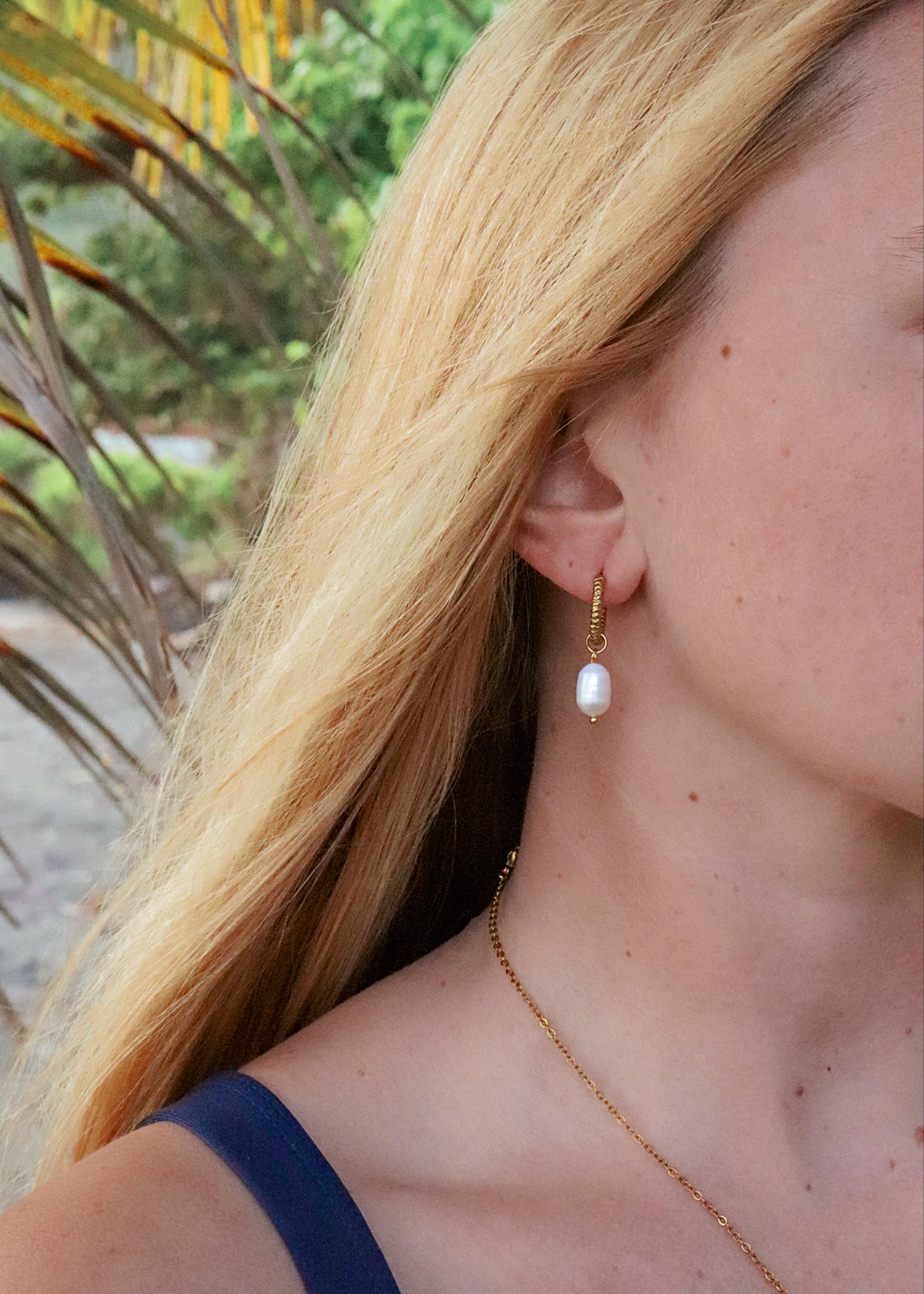 Atlantis Pearl Hoop Earrings - Gold